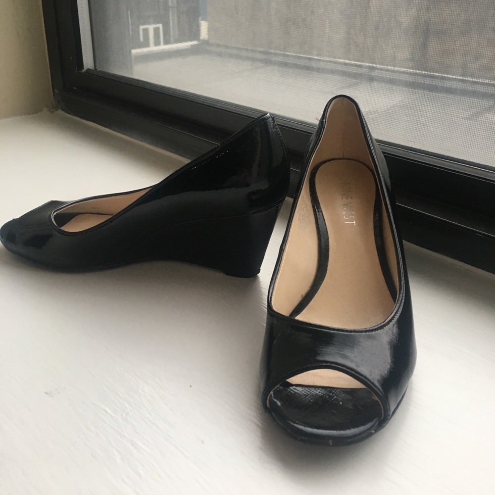 Nine West open toed shoes